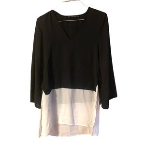 Zara Black & White Contrast Long Sleeve V-neck Office Blouse Size Medium